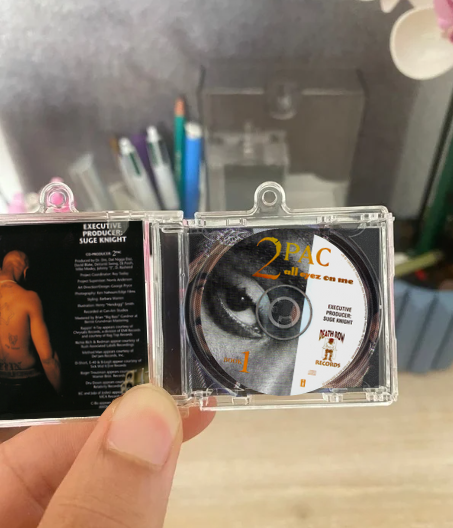 Album, all eyez on me, petit album 2pac, intérieur cd